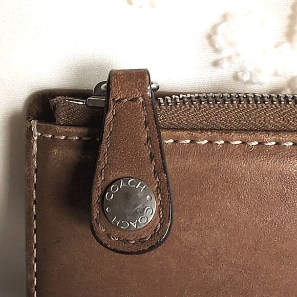 Coach Butter Soft Embossed Bifold/Zip Ladies Wallet- Camel Color - Picture 4 of 16